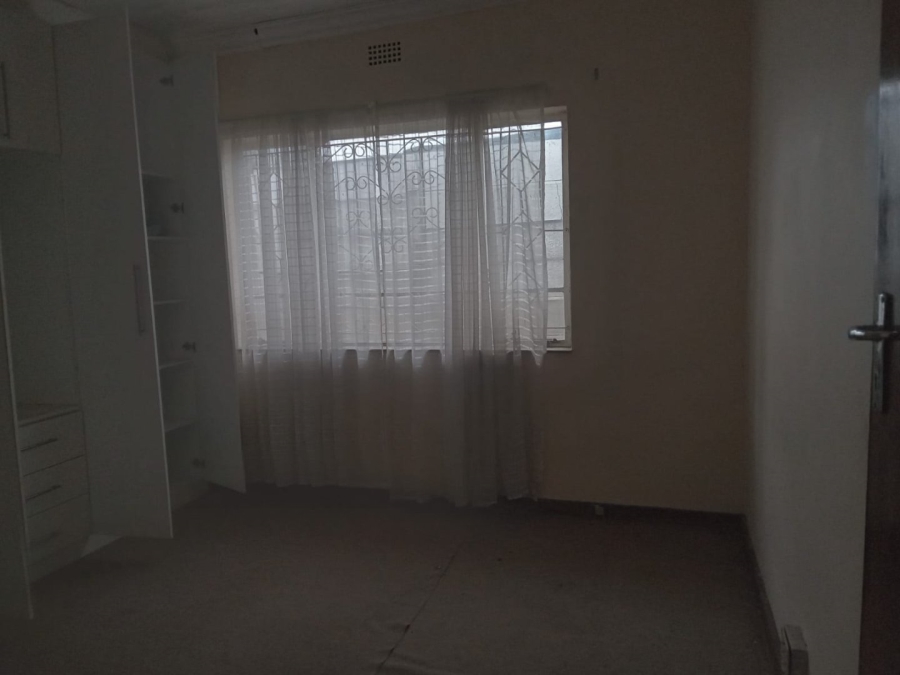 To Let Commercial Property for Rent in Eikendal Western Cape
